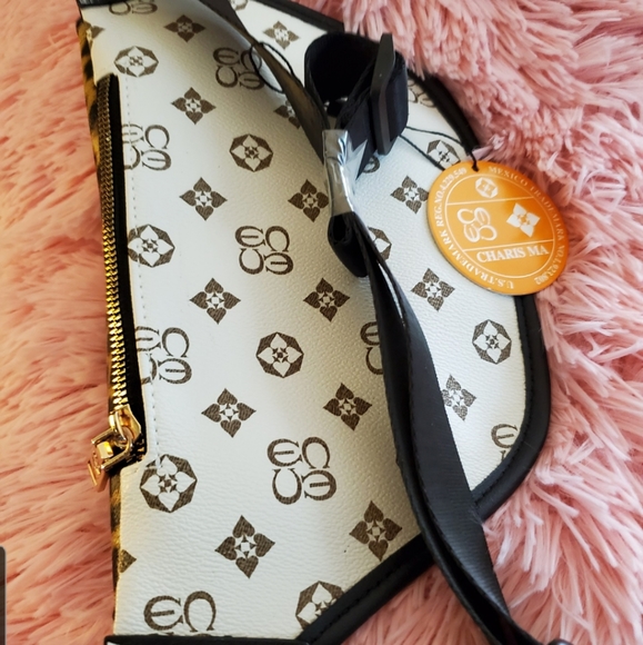 Trending block styling on belt bag🐆 &zebra plus , - Picture 2 of 15